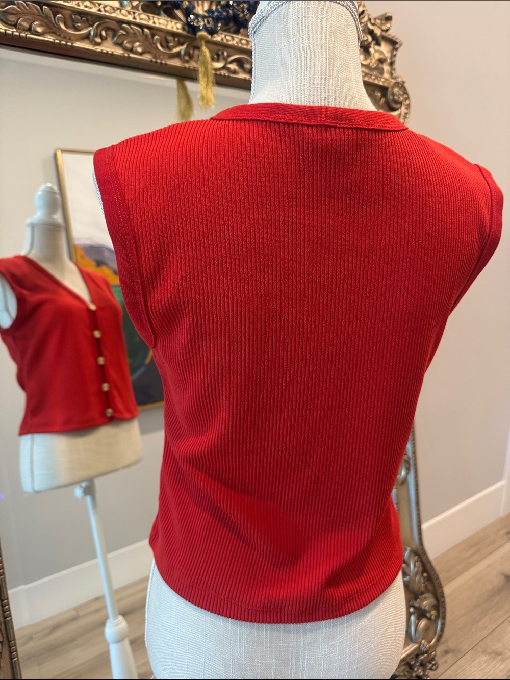 H&M Red Sleeveless Ribbed V-Neck Tank with Decorative Buttons - Picture 3 of 5